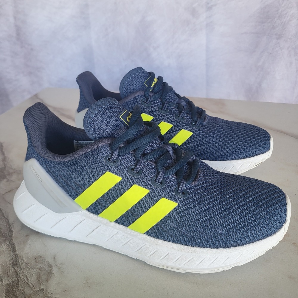 adidas Questar Flow NXT Blue/Yellow Kids Size 4 Lace Up Knit Athletic Running